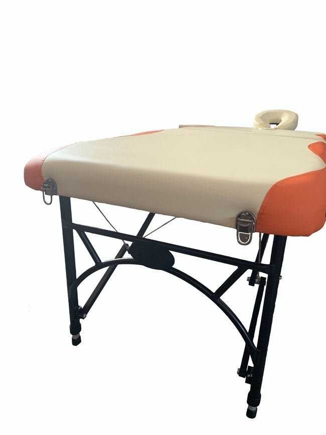 Складной 2-х секционный алюминиевый массажный стол BodyFit, бежево-оранжевый (70 см) - фото2
